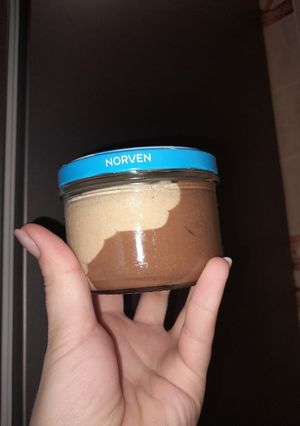 Молочно-шоколадна горіхова паста