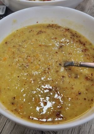 Найпростіший суп з червоної сочевиці