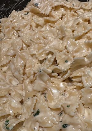 Макарони в вершково-сирному соусі