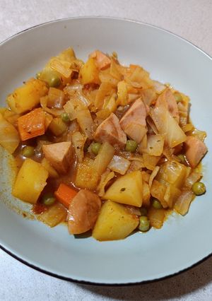 Овочеве рагу з сардельками у мультиварці