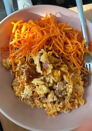 Макаронна запіканка з сиром і яйцем