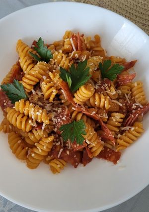 Паста Фузілі з томатним соусом