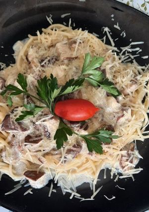 Паста з білими грибами