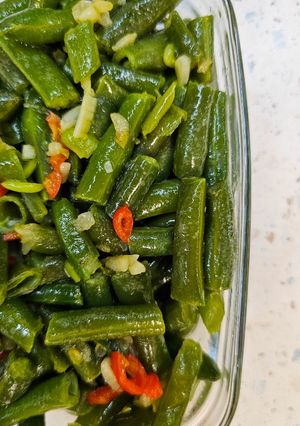 Пікантний гарнір зі стручковою квасолею