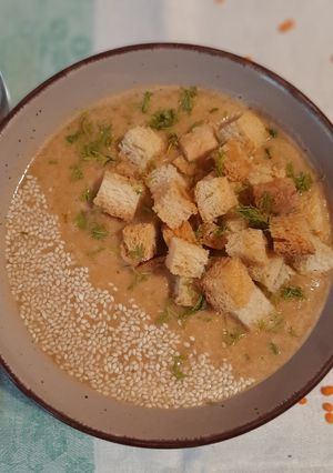 Пісний суп з сочевиці