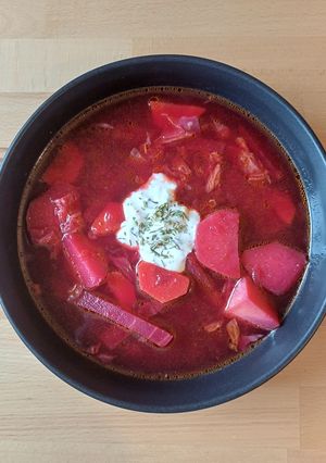 Пісний борщ з томат-пастою і помідорами