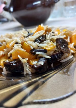 Тыква с рисом и сухофруктами