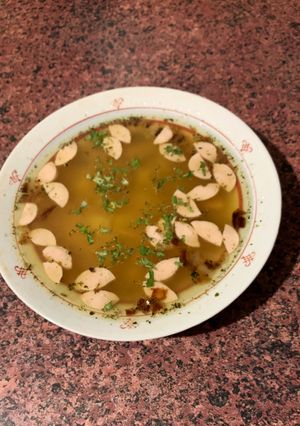 Гороховий суп з сосисками