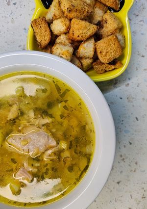 Гороховий суп із тушкованкою