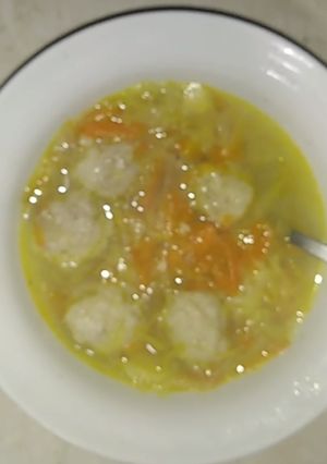 Капусняк зі свіжої капусти та з фрикадельками