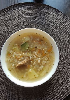 Капусняк з яловичиною та перловою крупою