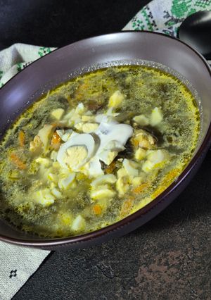 Зелений борщ зі шпинатом