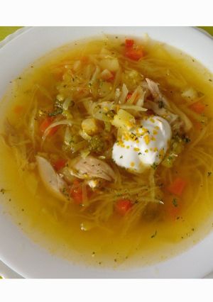 Капусняк з куркою і брокколі