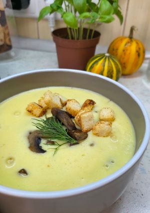 Крем-суп із шампіньйонів з кукурудзою