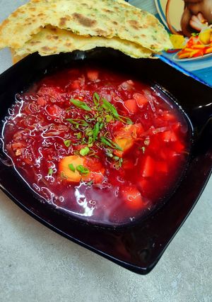 Красный молодой борщ