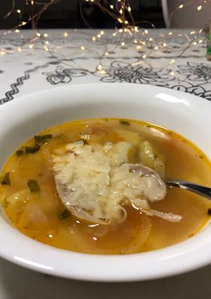 Помідоровий суп з базиліком