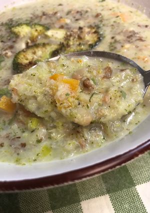 Овочевий суп з квасолею та броколі