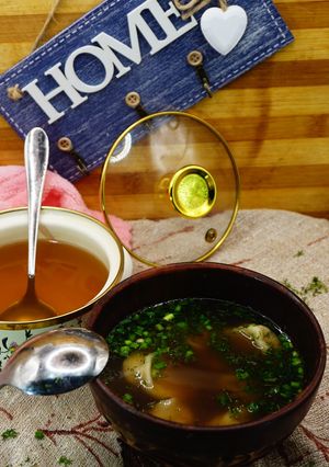 Пельменний суп на курячому бульйоні та секрети смачного бульйону