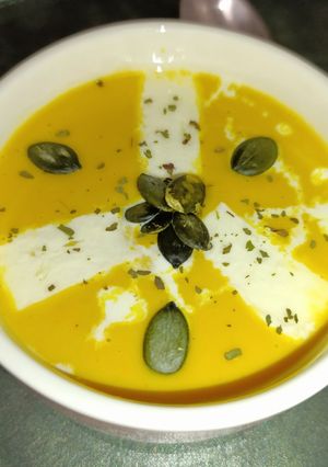 Овочевий крем-суп з бринзою