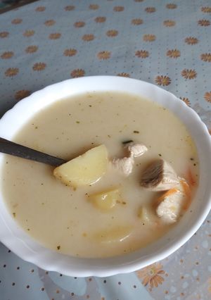 Сирний суп з куркою