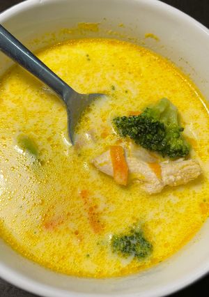 Сирний суп із броколі