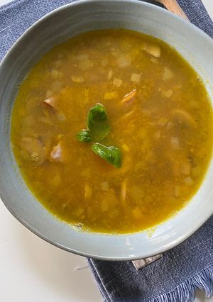 Суп гороховий з шампіньонами