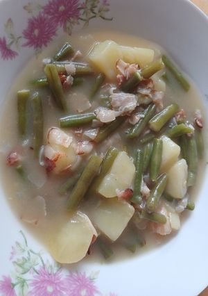 Суп Bouneschlupp (Бунешлуп). Національний суп Люксембургу