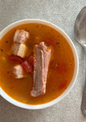 Суп из свинины на косточке (типа харчо)