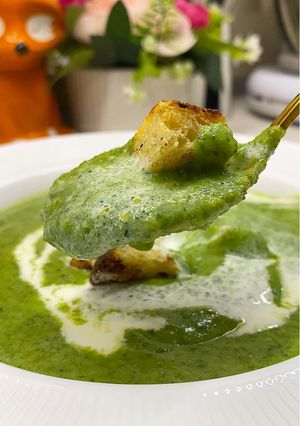 Шпинатний крем-суп з броколі