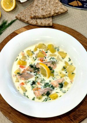 Фінський вершковий суп з лососем (Lohikeitto)