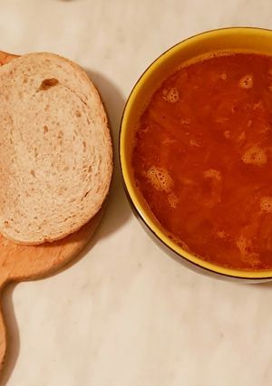 Борщ с копченой паприкой и корицей