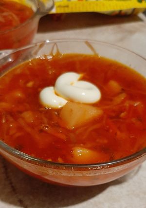 Борщ с тушёнкой