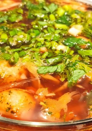 Борщ с куриными фрикадельками