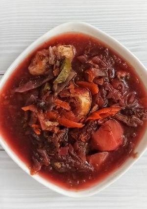 Борщ із синьою капустою