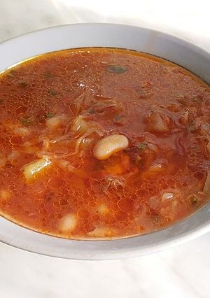 Постный борщ с консервой