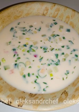 Окрошка на айрані з яловичиною та дайконом/Okroshka on ayran with beef and daikon