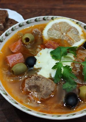 Солянка м'ясна збірна (чоловіча страва)