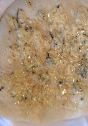 Десертна піца з медом та сиром