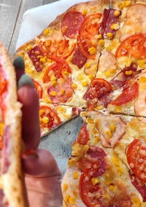 Мясная пицца на творожном тесте