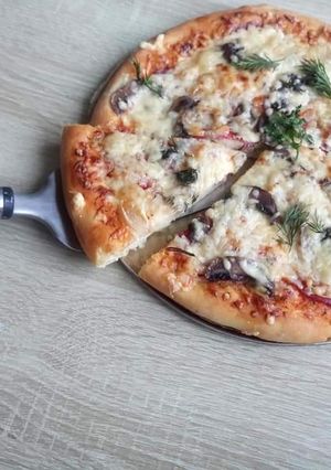 Класична Італійська піца з Українськими нотками