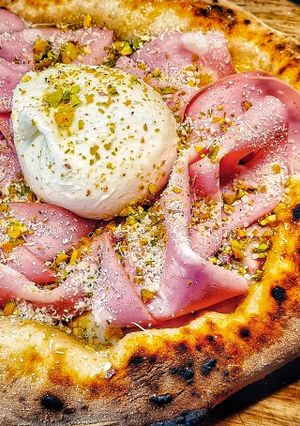 Неаполітанська піца Яка вона?