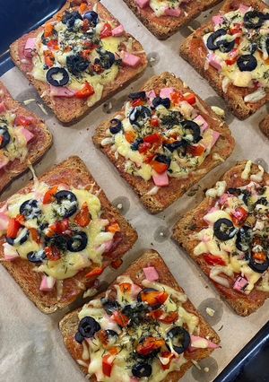 Міні-піци на тостах