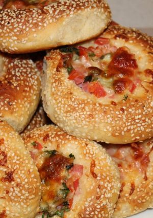 Міні-піци з кунжутом для швидкого перекусу