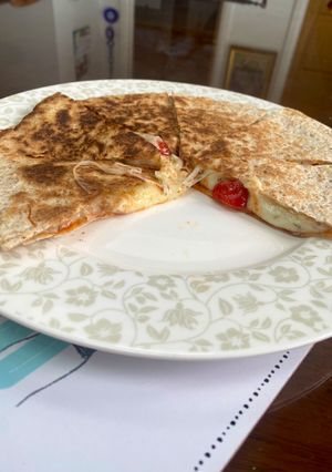 Піца з лаваша на сковороді