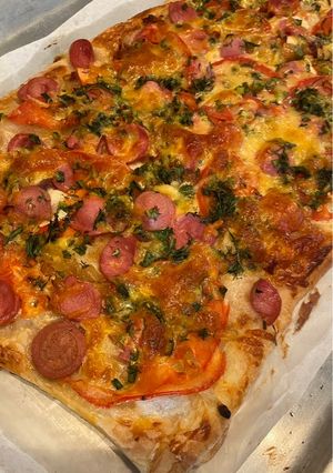 Піца на листковому тісті