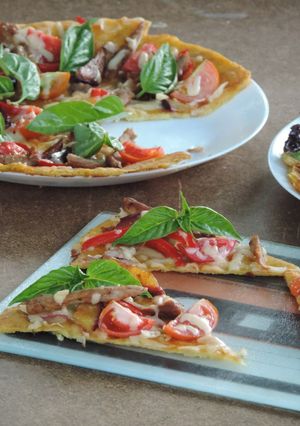 Піца на кабачковому тісті