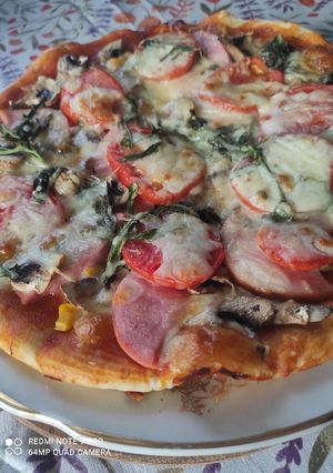 Піца по-домашньому (тісто на кефірі)