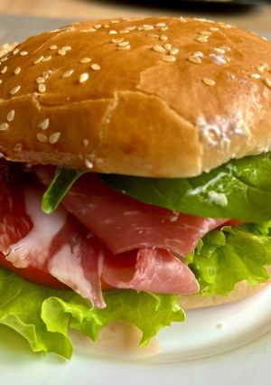 А-ля бургер з шинкою