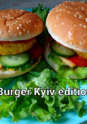 Бургери з котлетками по-київськи