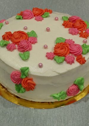 Бенто-торт з чорною смородиною